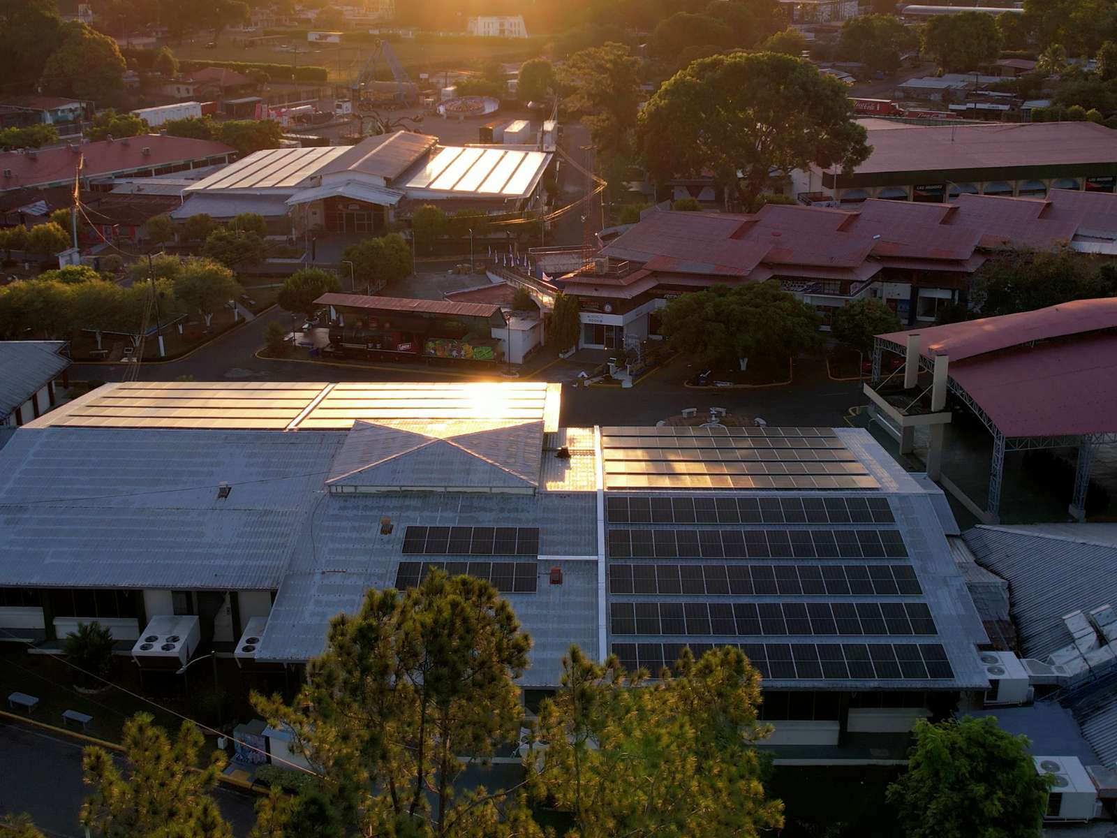 Instalación de sistemas solares fotovoltaicos off-grid y on-grid - Grupo Dicos