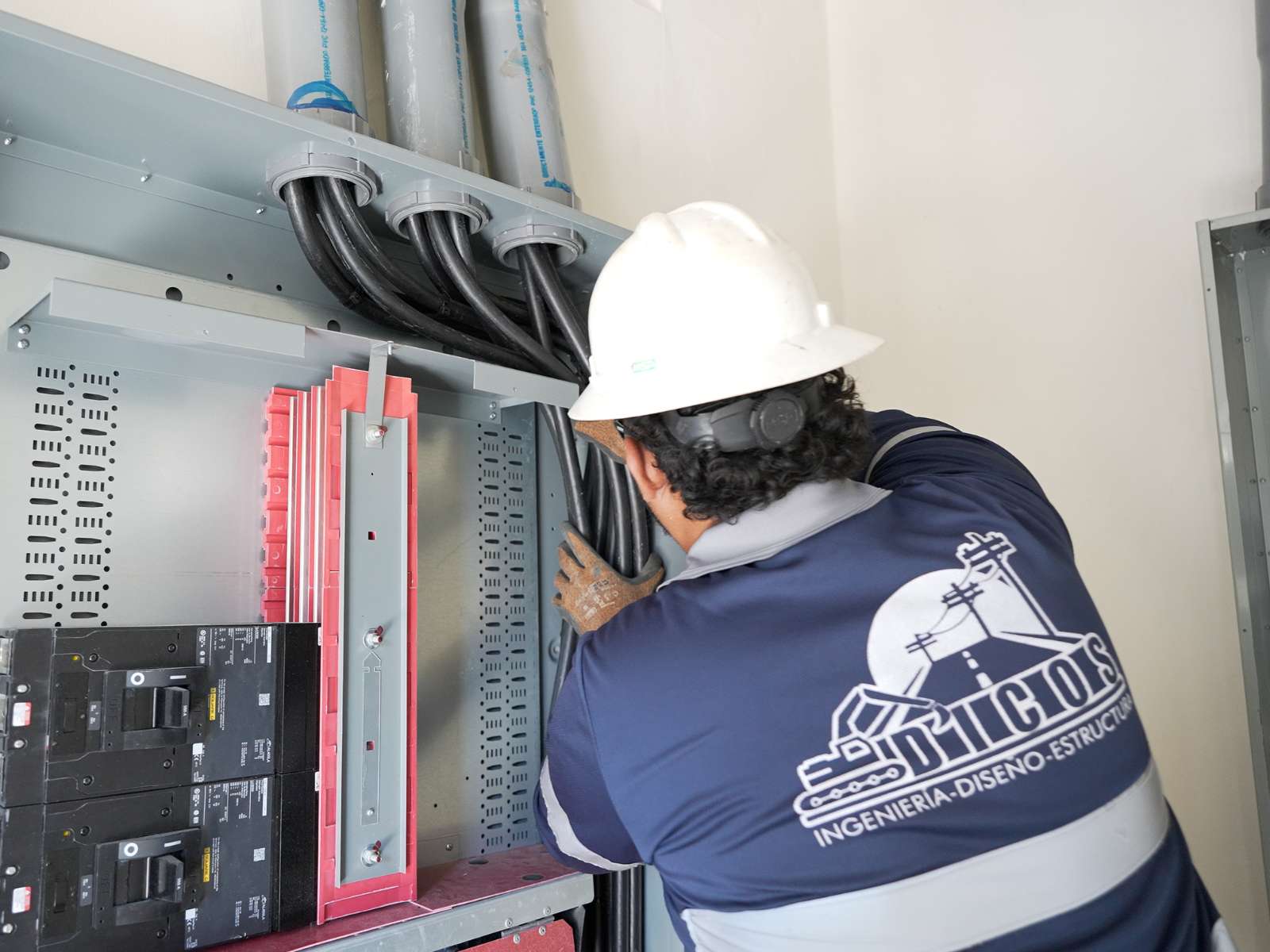 Mantenimiento preventivo y correctivo de sistemas eléctricos de potencia - Grupo Dicos